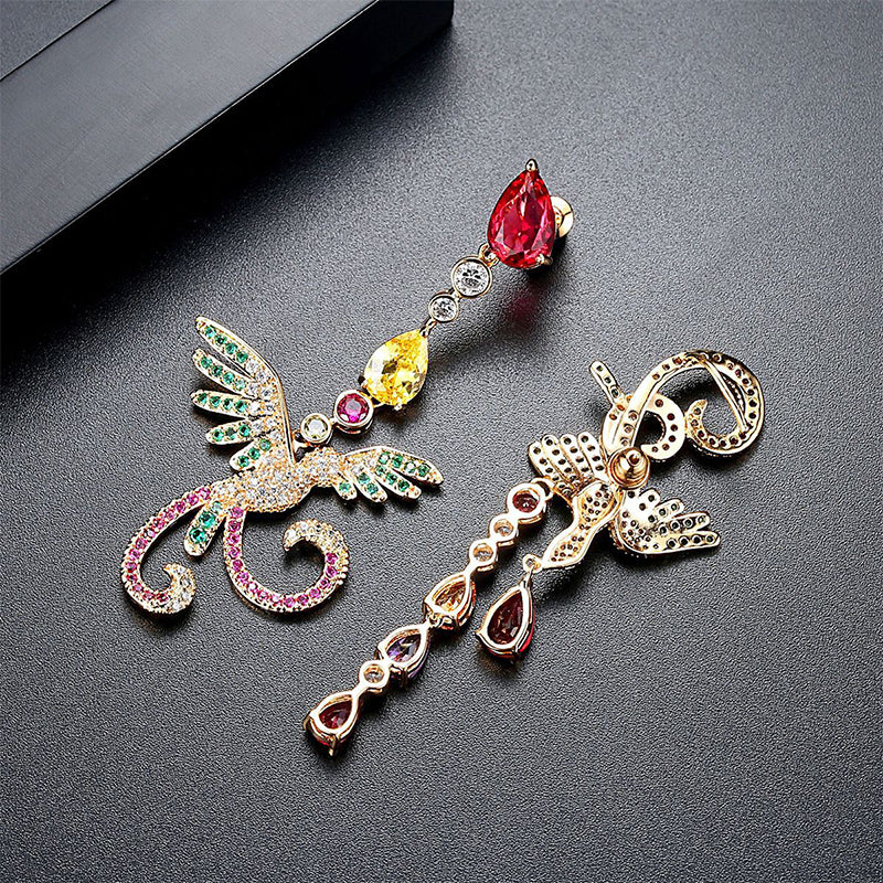 Boucles d'oreilles pendantes colorées Phoenix asymétriques en cuivre incrusté de pierres CZ