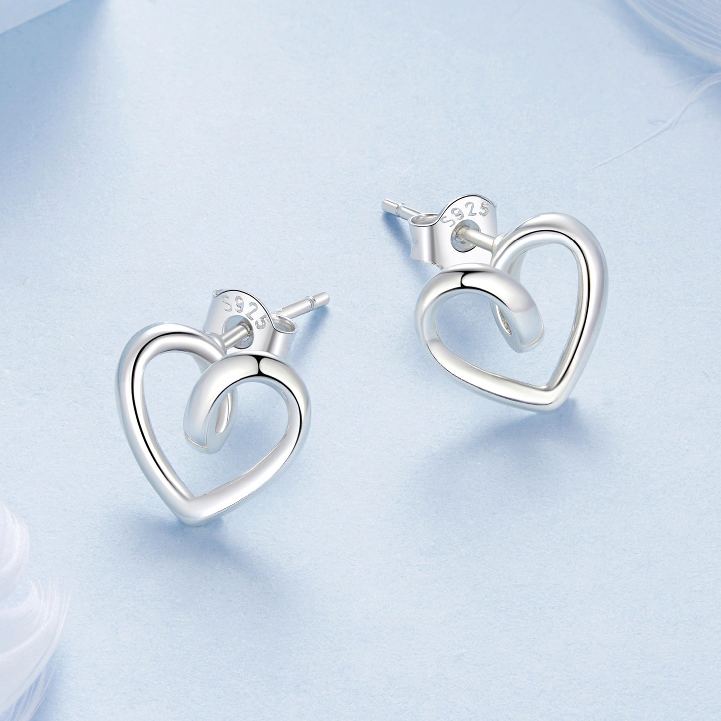 Stud Earrings Twisisted Heart S925 Silver