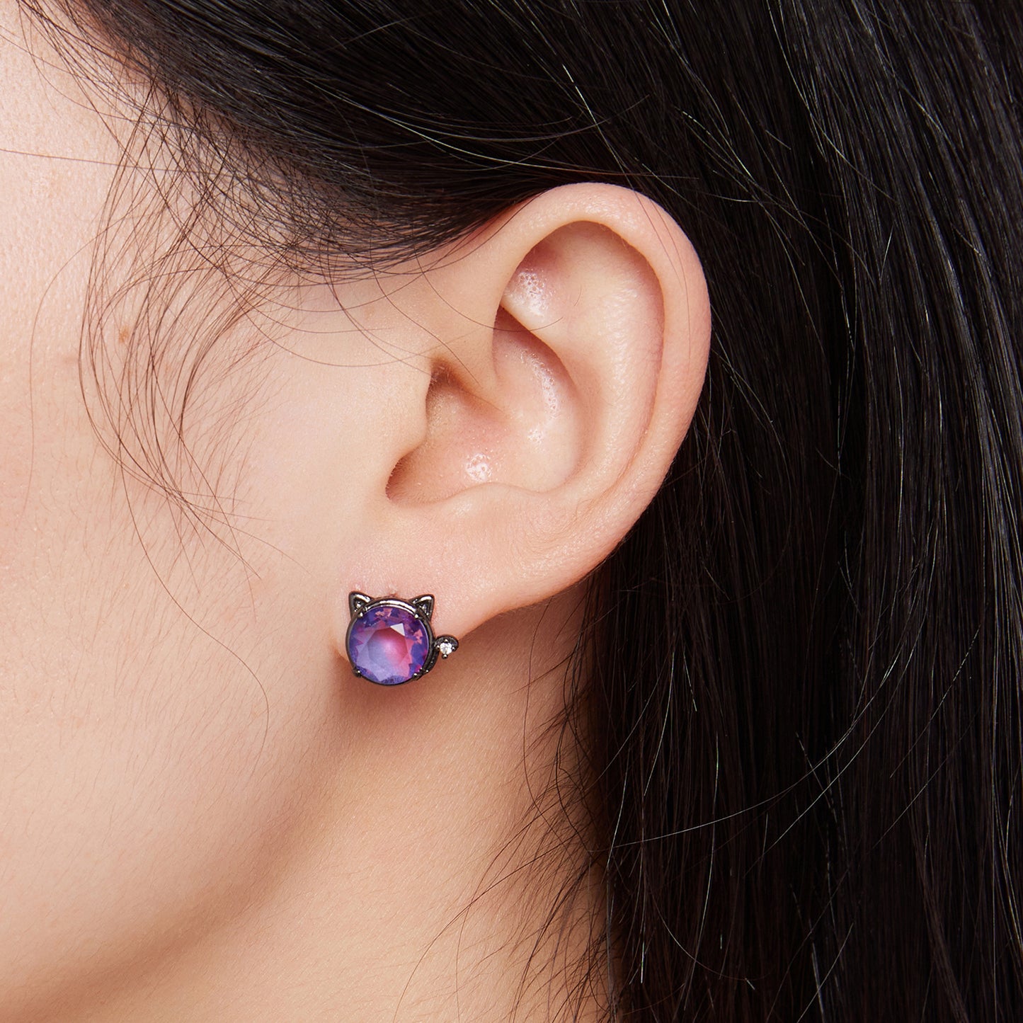 Stud Earrings Adorable Cat With Gradient Purple Glass