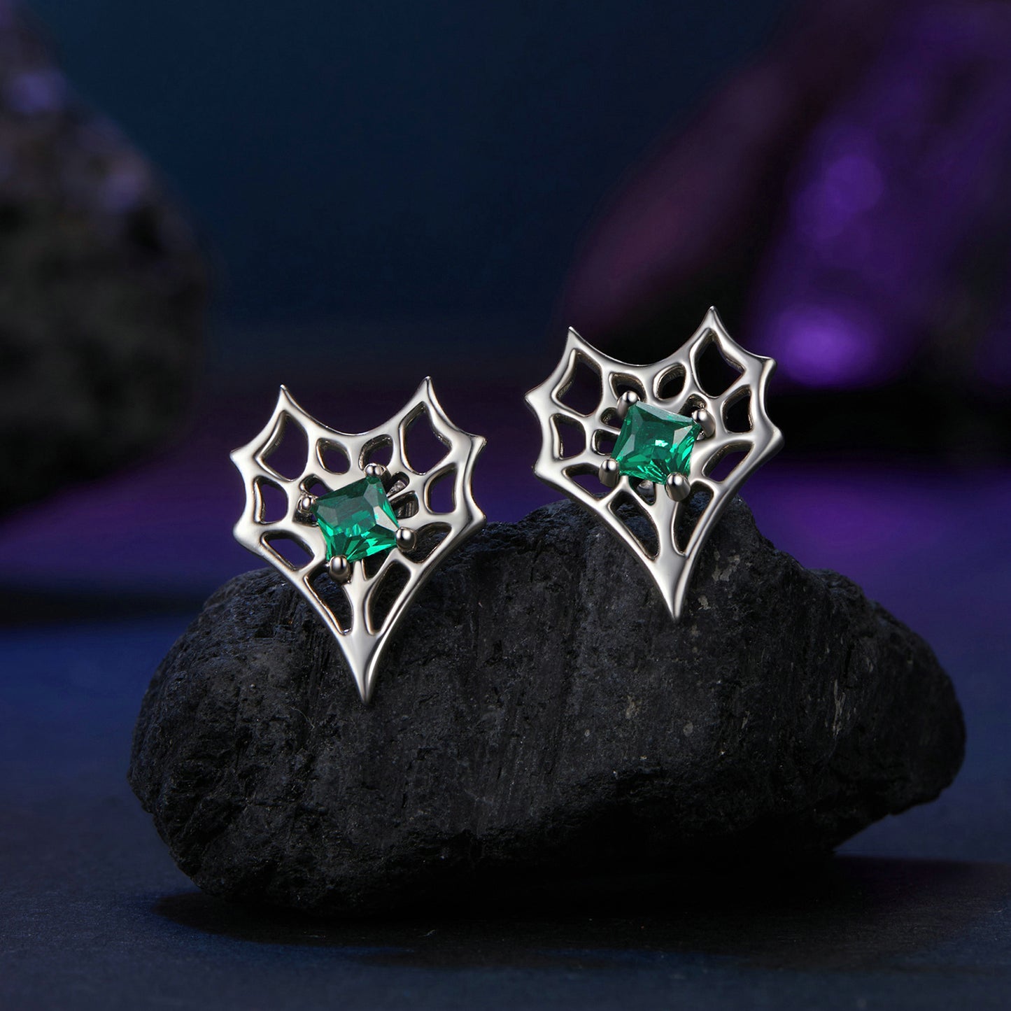 Stud Earrings Heart-shaped Spider Web S925 Silver With Green Stone