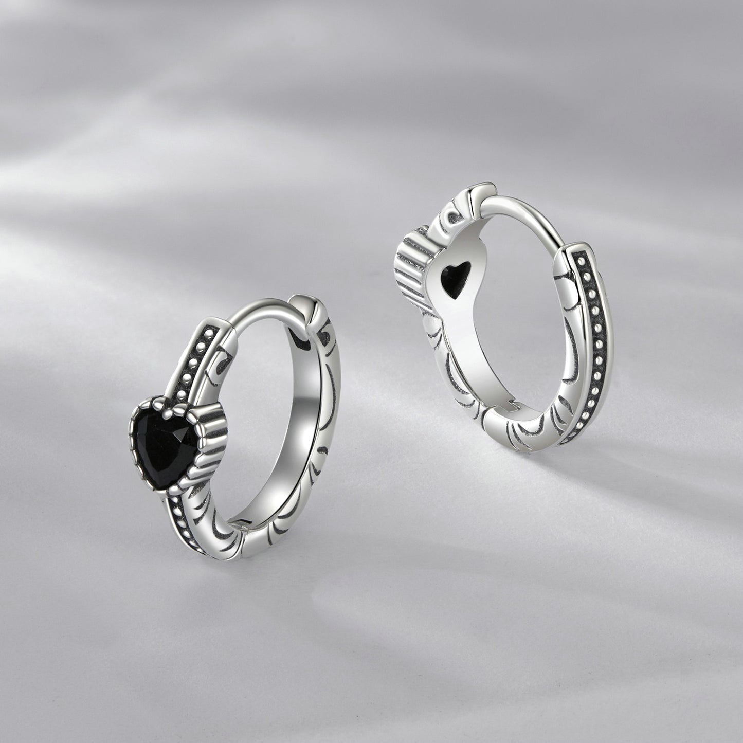 Hoop Earrings Retro Pattern Heart S925 Silver