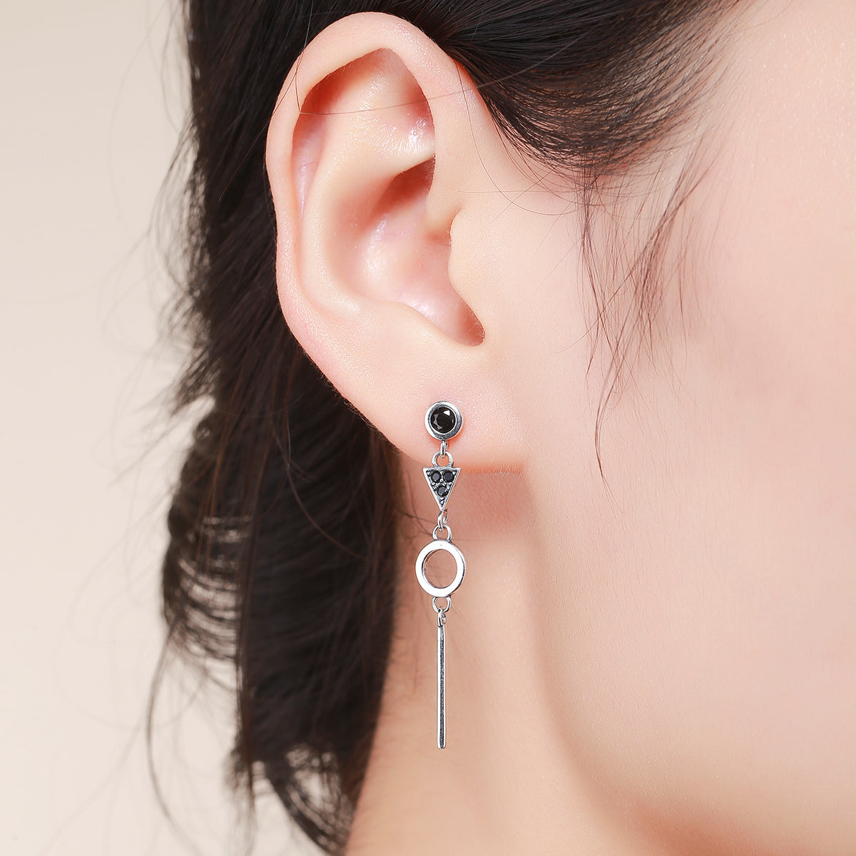 Boucles D'oreilles Pendantes Géométrie Argent 925 Avec Pierres CZ Noires